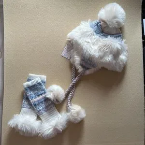 Free People | Accessories | New Free People Faux Fur Pom Pom  display picture 1